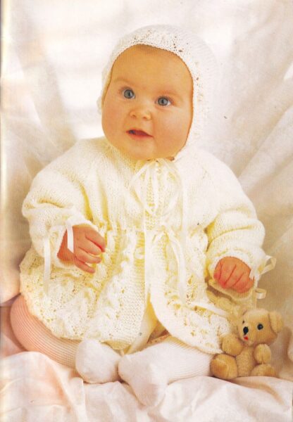HAYFIELD PRETTY BABIES IN 3 & 4 PLY KNITTING BOOK 7076 - Image 11
